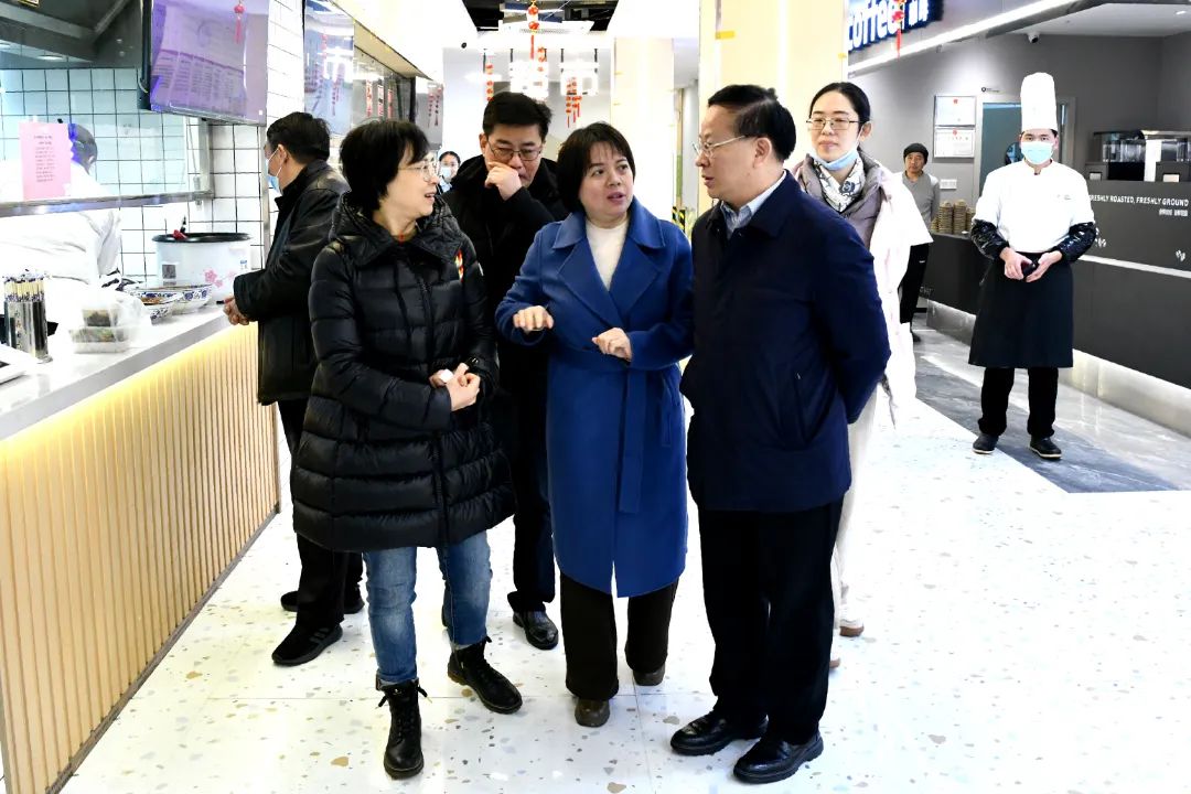 致敬!除夕夜,南昌大学二附院为您的健康坚守!