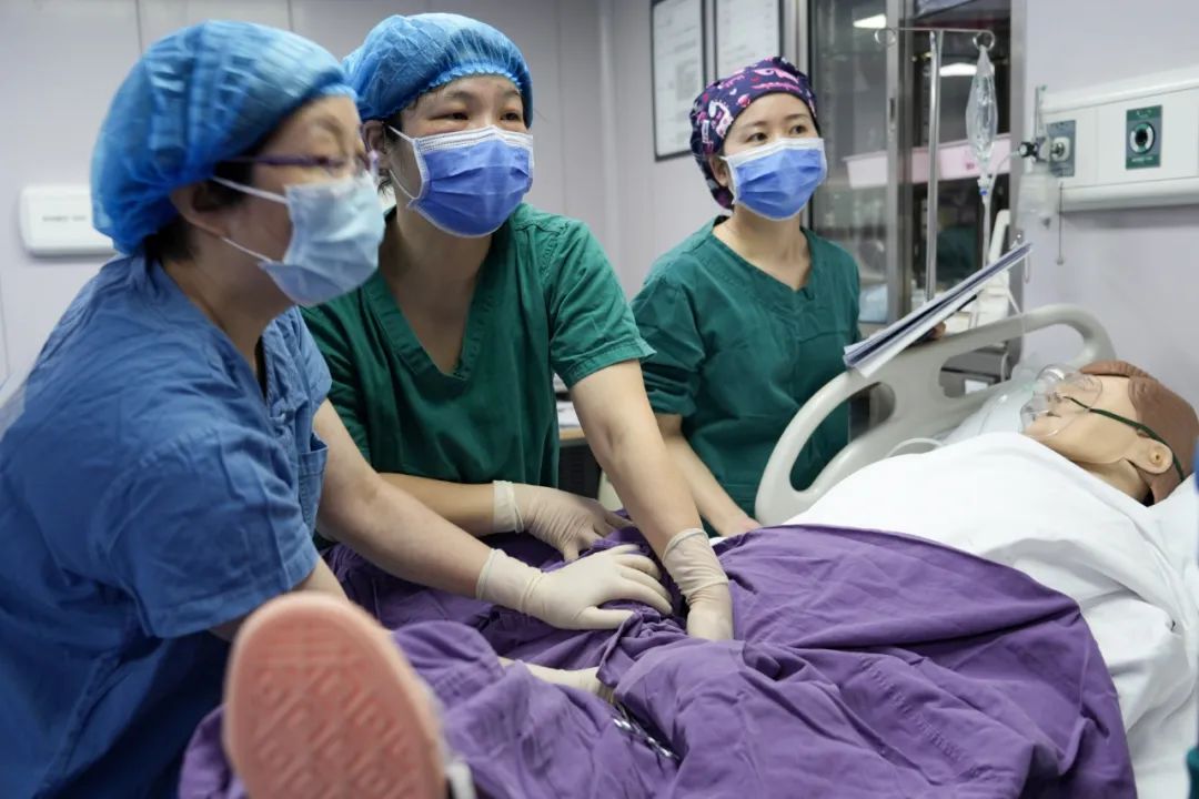 「产妇产后大出血，快来抢救」！重庆北部妇产医院模拟「生死营救」为生命护航！