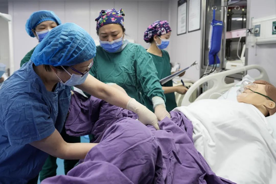 「产妇产后大出血，快来抢救」！重庆北部妇产医院模拟「生死营救」为生命护航！
