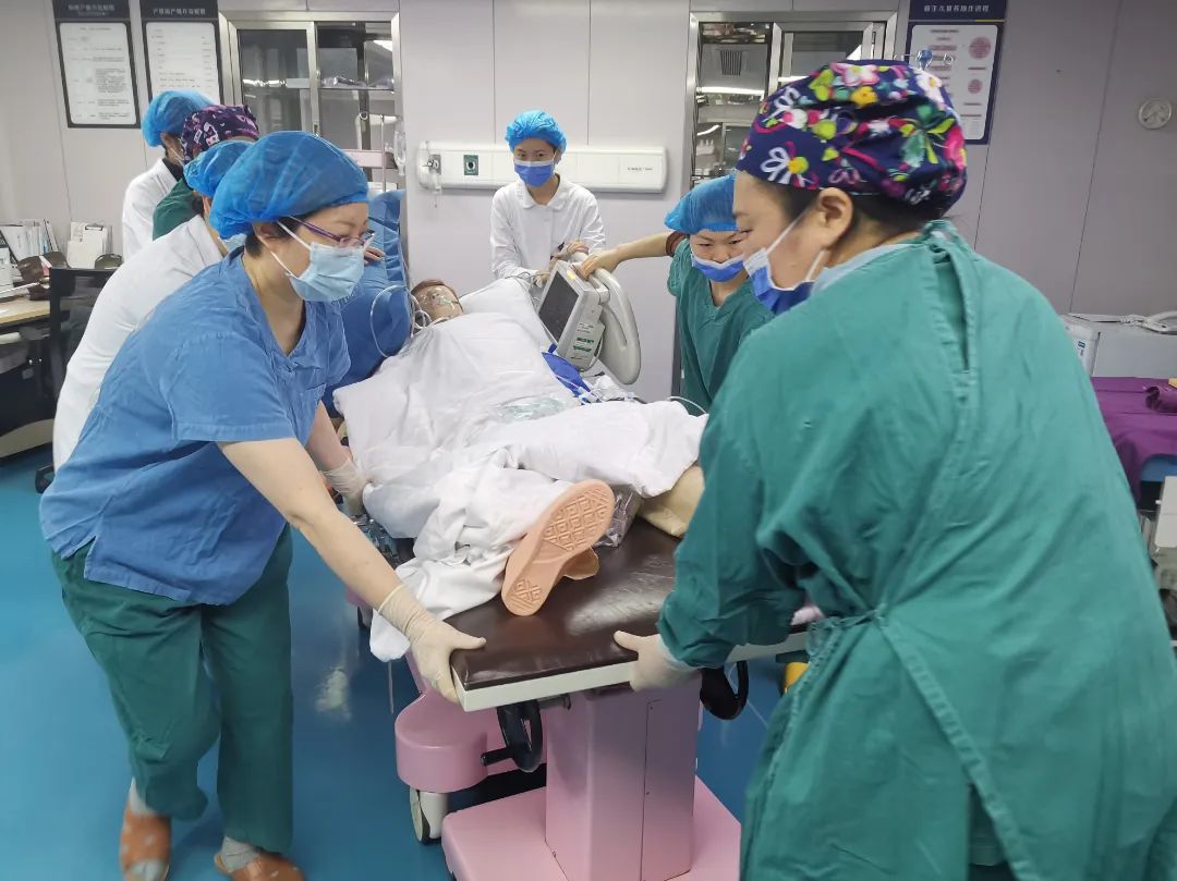 「产妇产后大出血，快来抢救」！重庆北部妇产医院模拟「生死营救」为生命护航！
