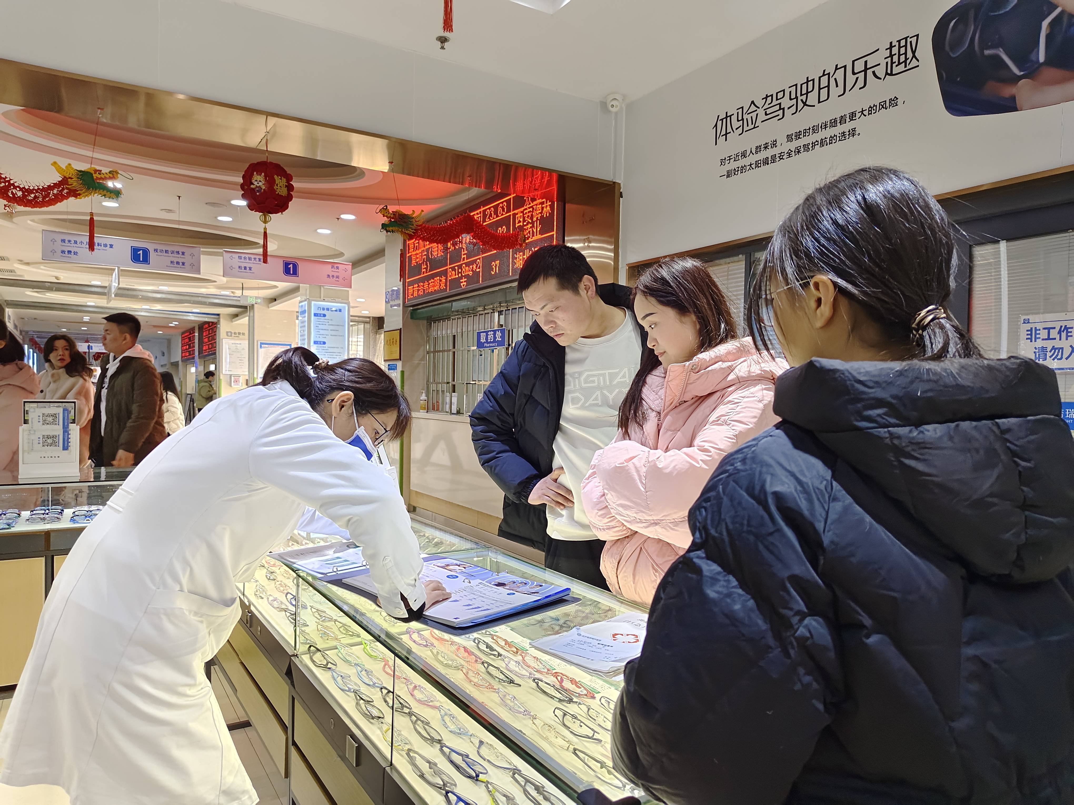 角膜塑形镜如何护理？武汉普瑞眼科医院详细养护指南来啦，一起来看看吧