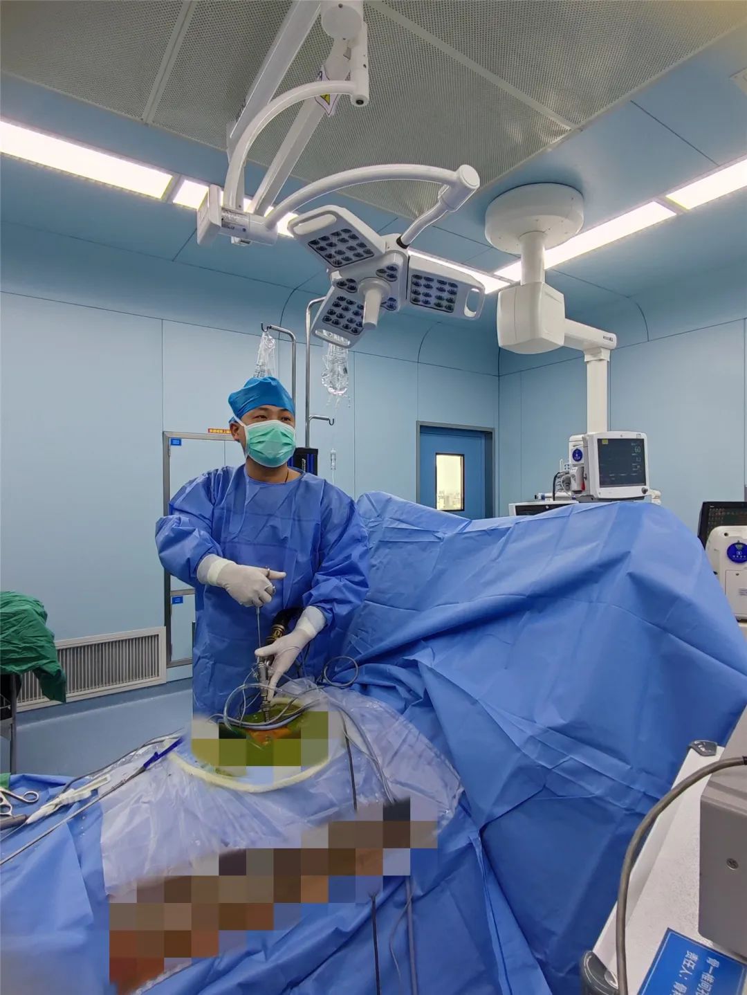 佛山市三水区人民医院脊柱内镜微创手术成功缓解八旬老人巨大腰椎间盘突疼痛