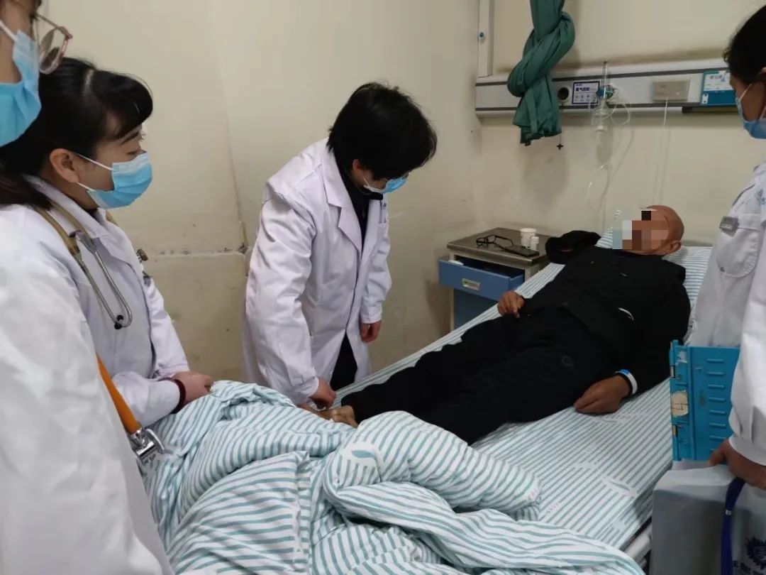 成都二医院神经内科专家莅临成都誉美医院指导学习