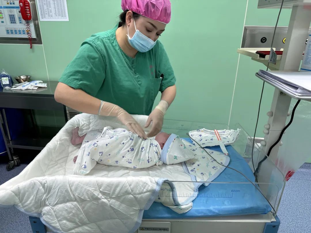 新年伊始,喜乐连连!喀什地区第一人民医院第一波 37 名「龙宝宝」来报到!