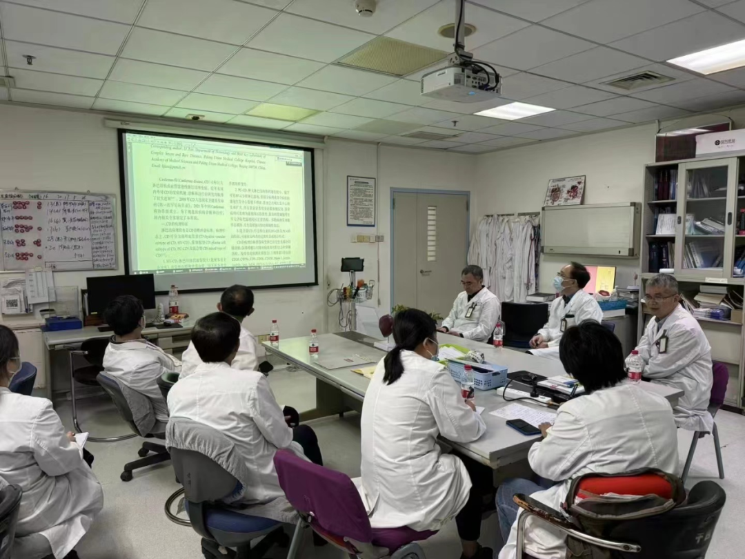 全身肿胀,腹部如鼓,竟是罕见的「铃铛病」!