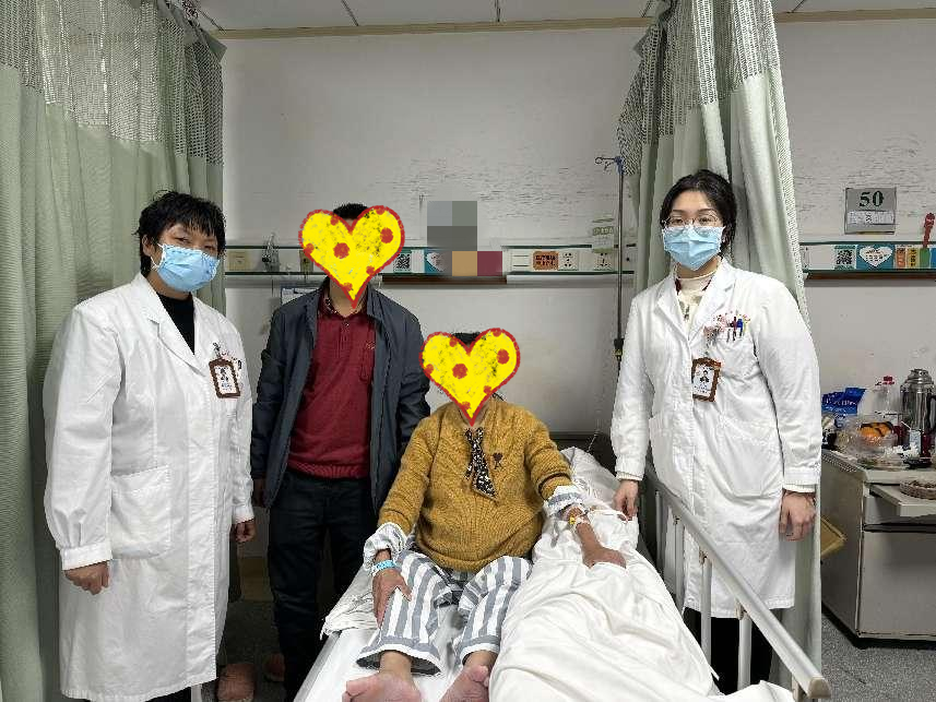 全身肿胀,腹部如鼓,竟是罕见的「铃铛病」!