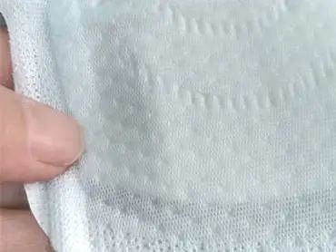 每个女人,一生中有 7 年时间在流血,有人用穿过的袜子代替卫生巾