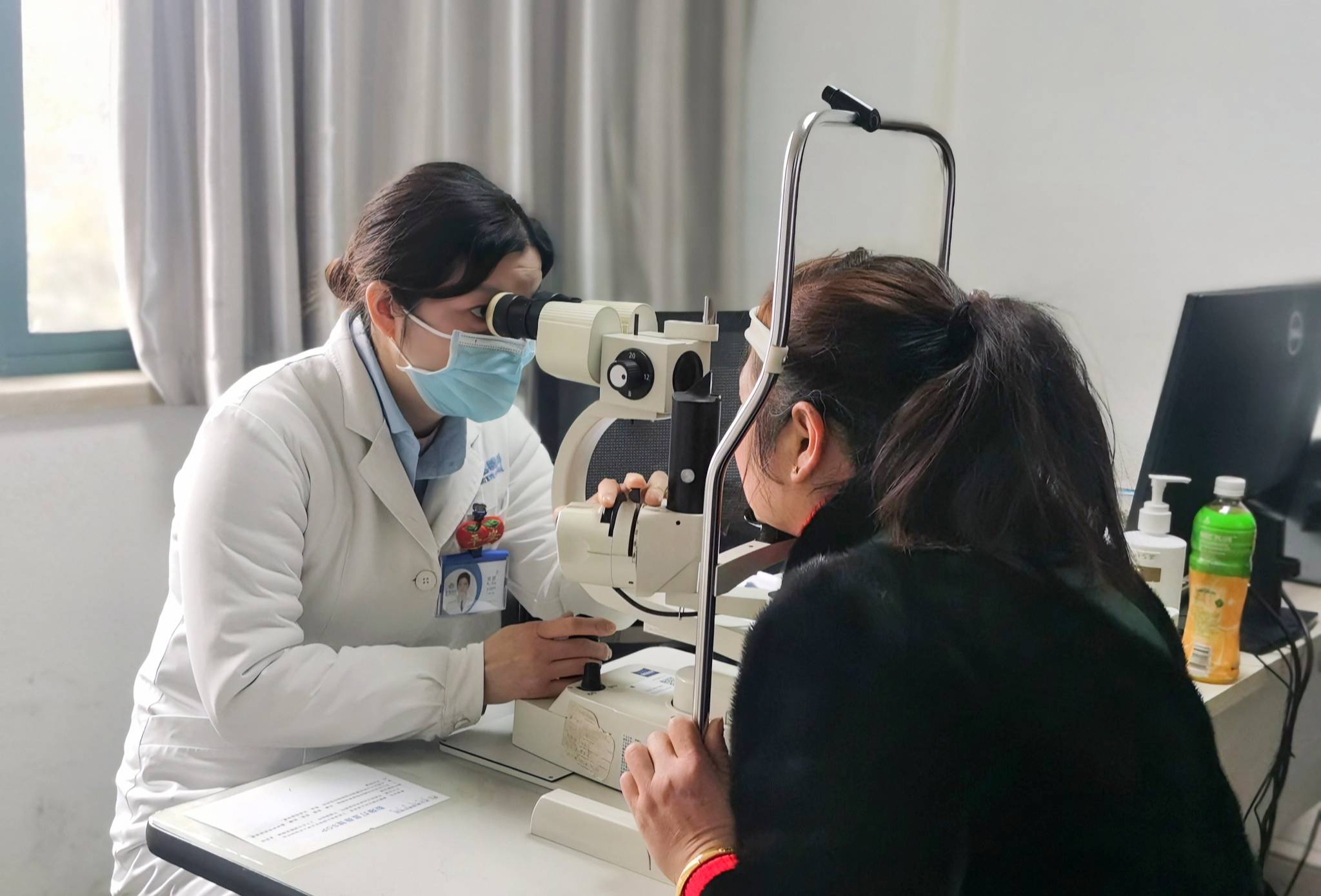 熬夜刷剧眼睛怎么办？武汉普瑞眼科医院徐静医生：做到这几点，刷剧护眼两不误