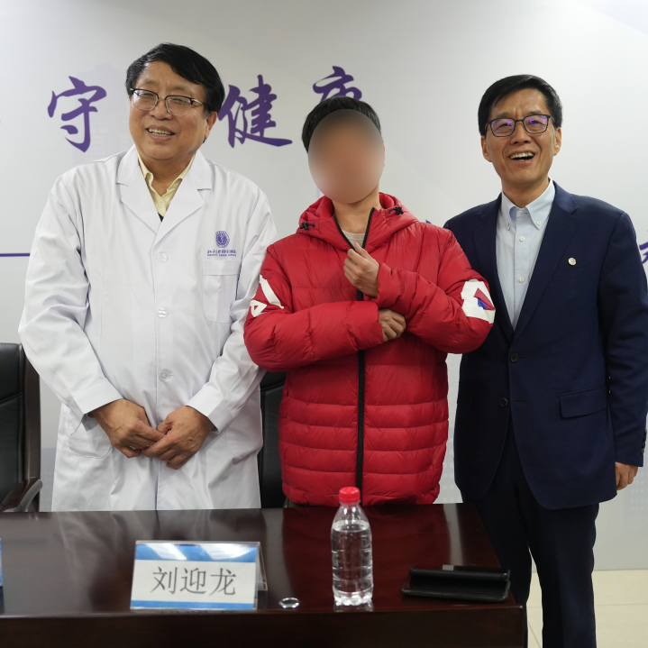 一束光，照亮「心」希望丨「名医护心•守护健康，全国知名心脏外科专家走进滨海新区」大型义诊活动