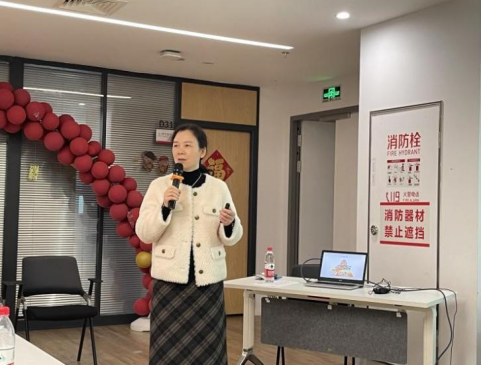 筑梦未来护理 重庆松山医院开展 2024 年春季实习生岗前培训