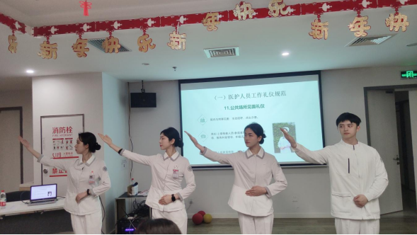 筑梦未来护理 重庆松山医院开展 2024 年春季实习生岗前培训