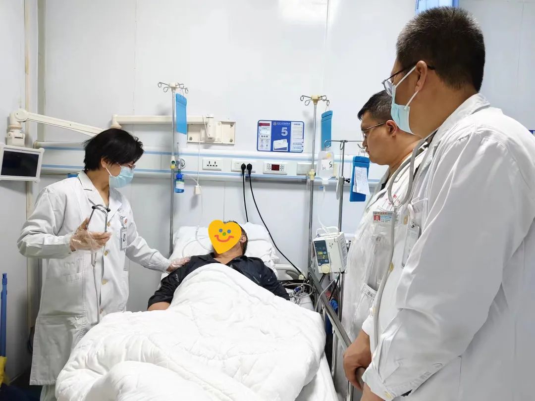 延安大学附属医院感染病科成功救治两名流行性出血热合并胰腺炎患者