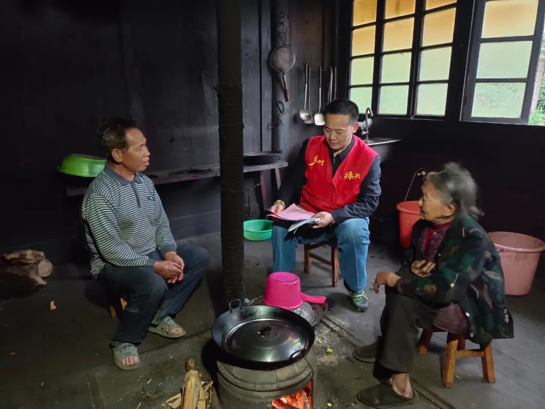 桂林医学院附属医院阳作松：情系乡村心向党 廉洁勤业守初心