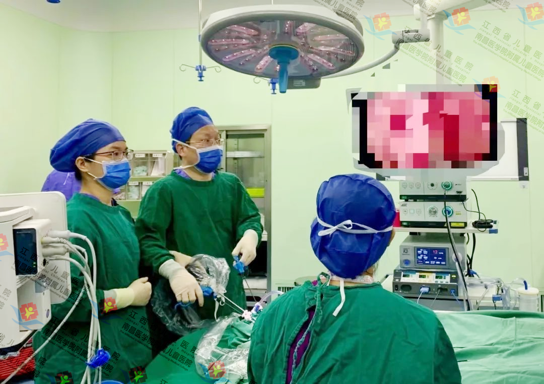 惊！女童下体渗液 1 年余，一查竟是阴道异物