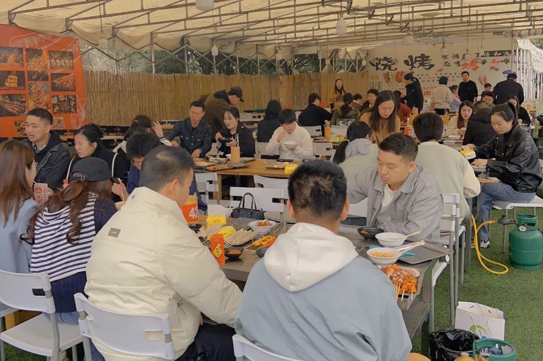 不戴镜，烧烤越野更带劲！2024 年银海眼科屈光会员活动精彩瞬间