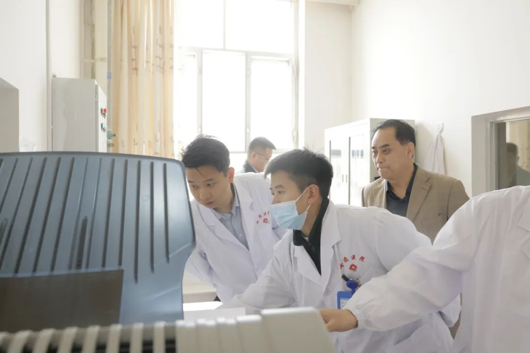 浙江省医疗援疆普外科专科联盟专家走进七团医院