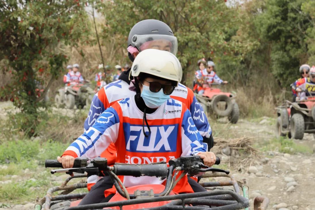 不戴镜，烧烤越野更带劲！2024 年银海眼科屈光会员活动精彩瞬间