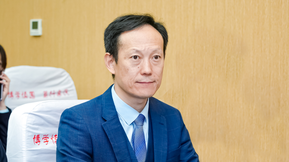 第三期 EndoSurg 脊柱内镜技术国际培训班暨 2024 国际脊柱联合创新沙龙在青岛大学附属医院开班