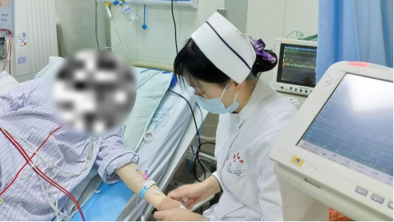 白血病高龄孕妇临盆涉险 武汉大学中南医院医生再助她平安产女