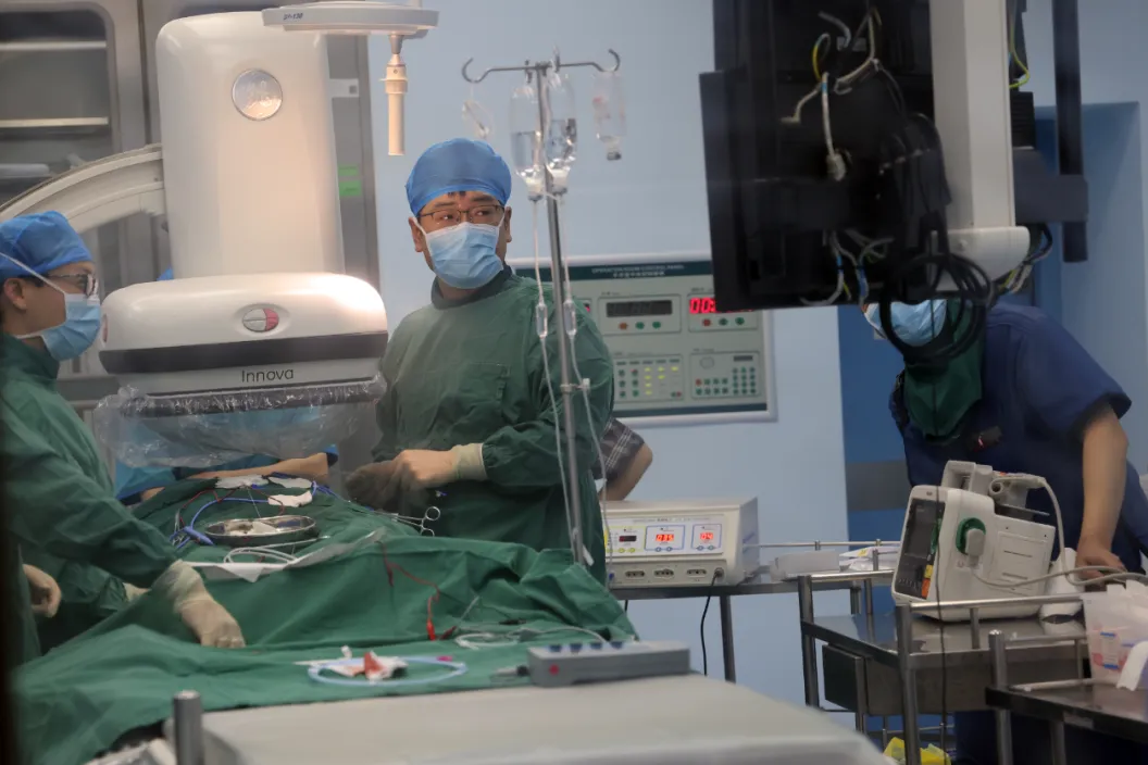 「心」突破 | 浙大邵逸夫阿拉尔医院完成首例三腔起搏器植入术