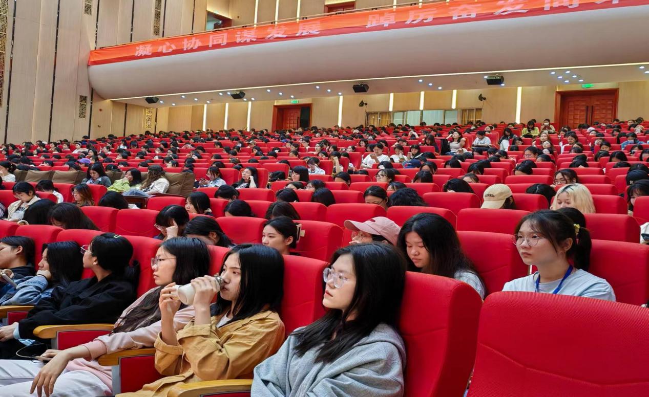 南昌大学二附院开展大学生生理卫生健康教育专题讲座