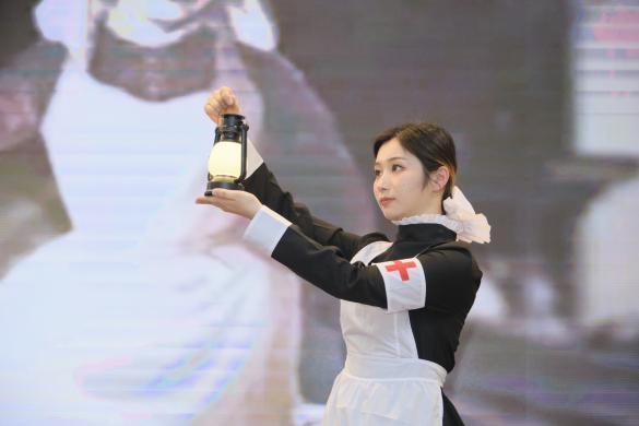 常熟市中医院举办第 113 个国际护士节庆祝活动暨表彰大会