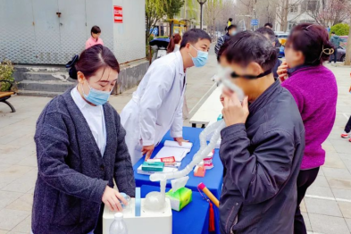 北京华厦民众眼科医院受邀走进大屯街道慧忠北里二社区送眼健康关爱