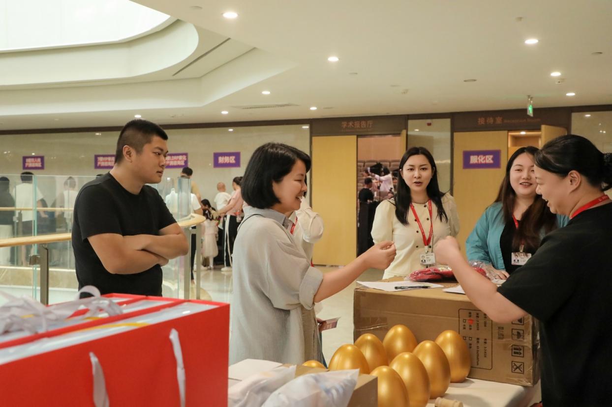 辣妈潮聚,气氛新高!2024 漂亮孕妈咪风采秀决赛盛典圆满落幕