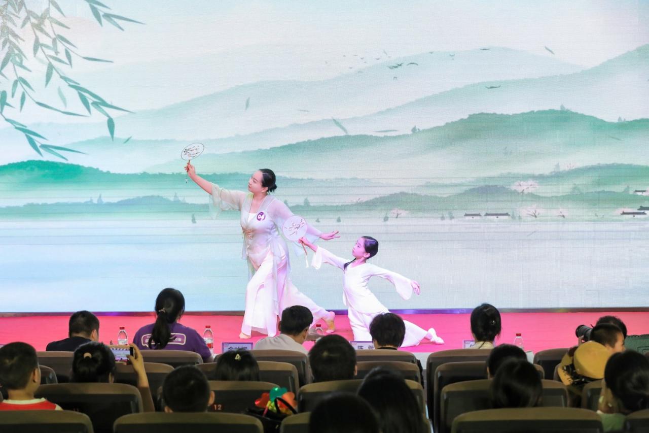 辣妈潮聚,气氛新高!2024 漂亮孕妈咪风采秀决赛盛典圆满落幕