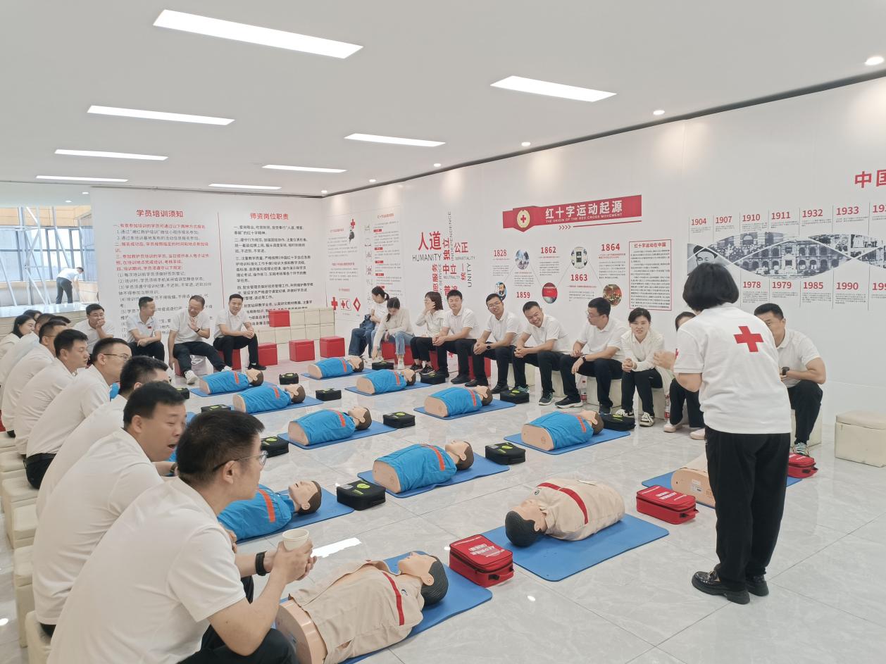 湖南妇女儿童医院迎接山东省人大常务委员会领导一行来院考察调研