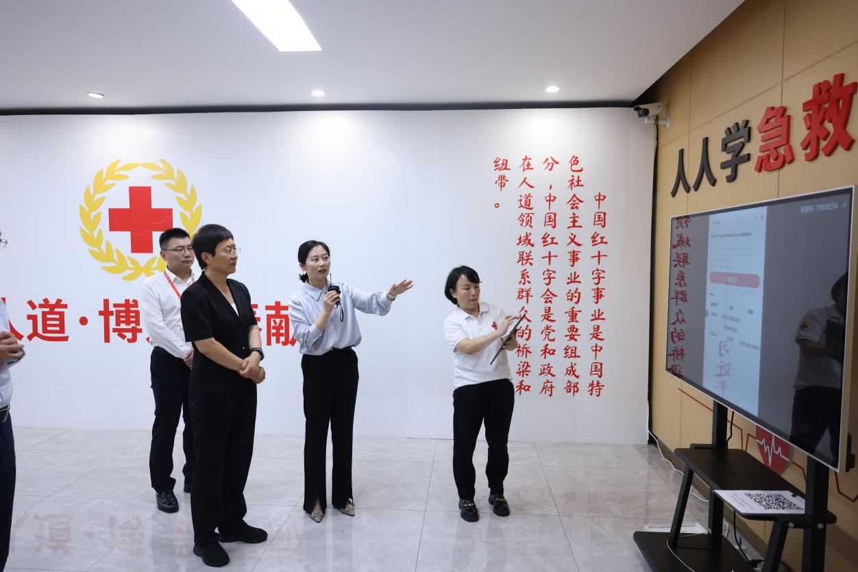 湖南妇女儿童医院迎接山东省人大常务委员会领导一行来院考察调研