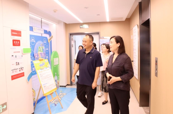 企校合作新台阶 武汉文理学院领导莅临武汉普瑞眼科医院参观交流