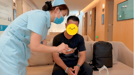 湖北普瑞眼科医院科普|近视手术后，双眼恢复速度不一样？