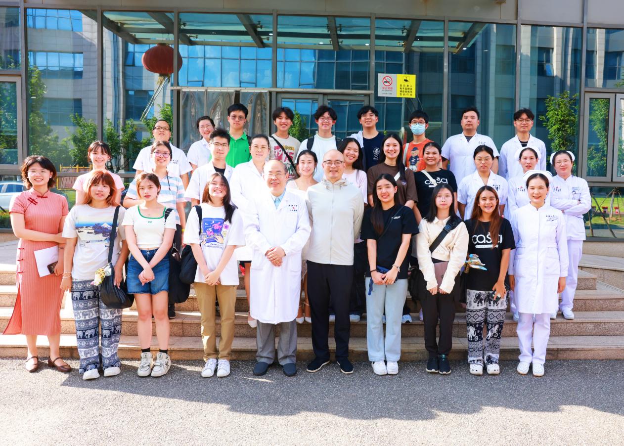研学活动！武汉大学人民医院中医科来了一群泰国高中生