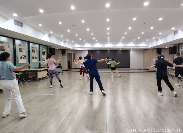 传递健康理念 共创美好未来——减重训练营侧记