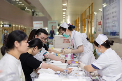 夏日炎炎，热血燃情——南京医科大学第三附属医院（常州市第二人民医院）组织开展职工夏日献血活动