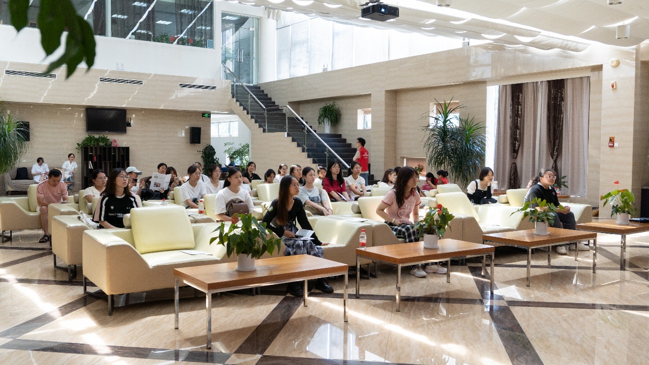 久久卫宫公益行组织高校学生走进海扶刀发源地,领略原始创新魅力