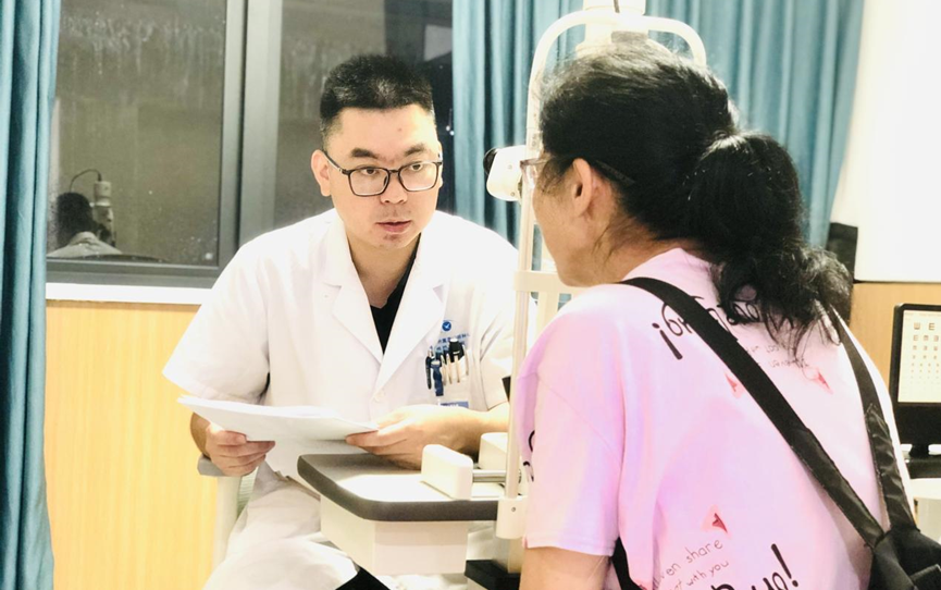 华厦眼科医师节特辑丨李勇：医者仁心，护佑更多患者的光明视界