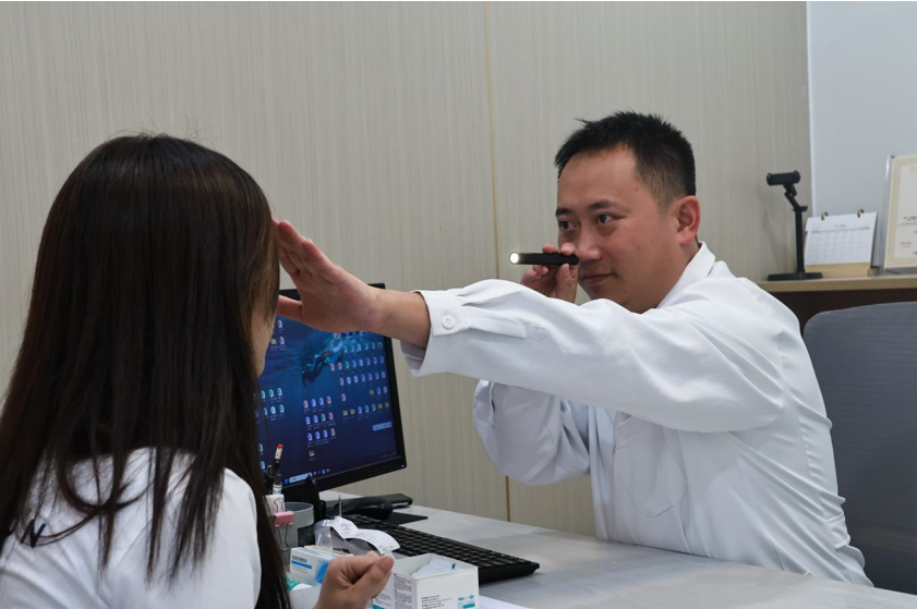 华厦眼科医师节特辑 | 杨帆：守护孩子眼健康，终身致力于小儿眼科事业