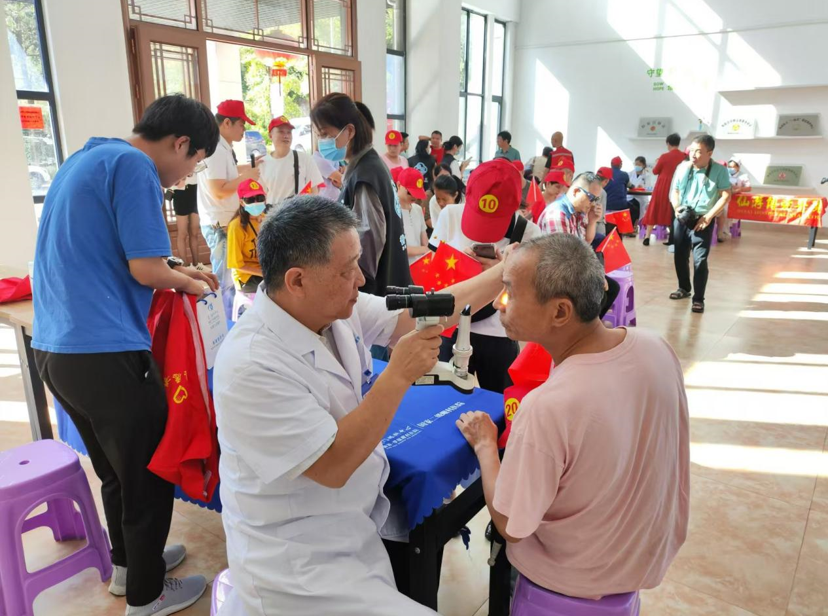 华厦眼科医师节特辑丨周国英:眼科院长的医者之路