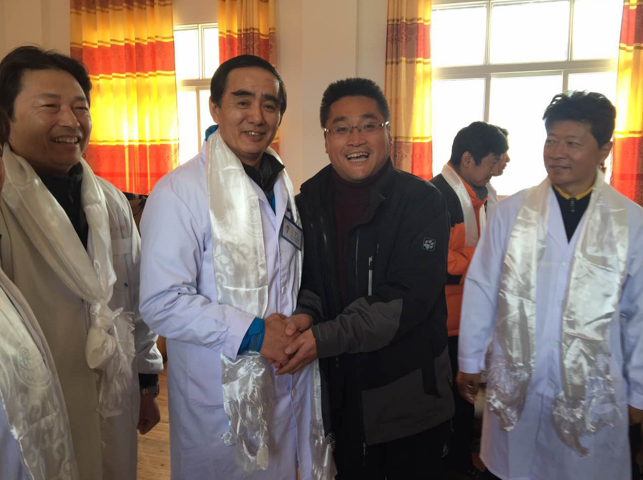 华厦眼科医师节特辑丨胡隆基:四十余载,初心不改