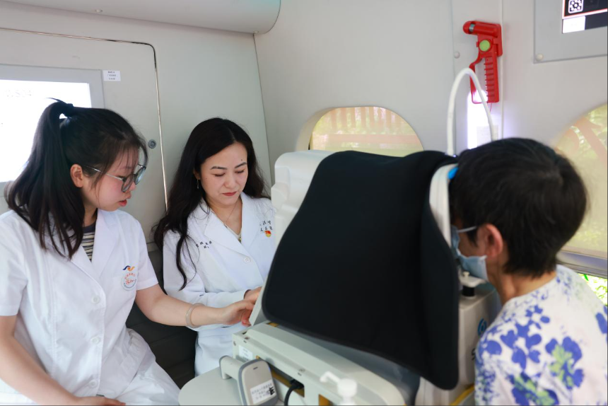 「百城光明行」公益活动武汉站在武汉大学人民医院启动