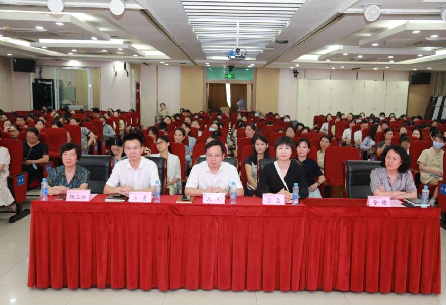 南昌大学二附院护理部举办教师节庆祝大会