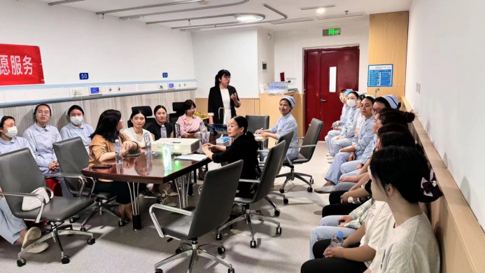 南昌大学二附院与南昌县人民医院开展呼吸护理学术交流活动