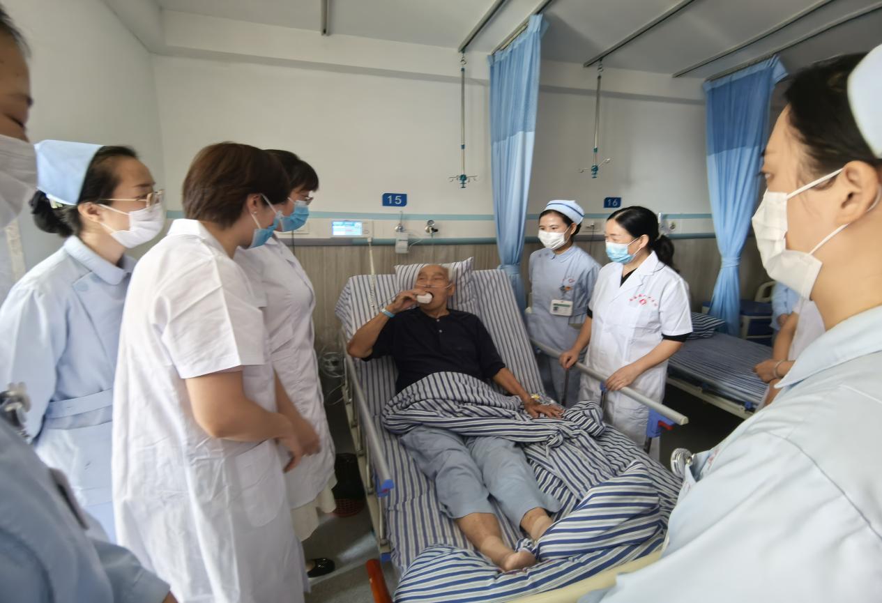 南昌大学二附院与南昌县人民医院开展呼吸护理学术交流活动