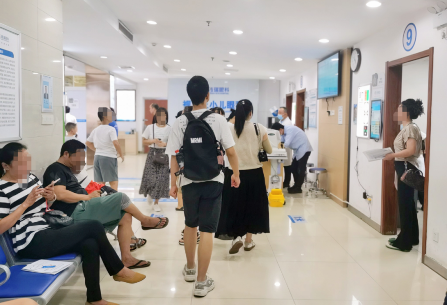 向近视增长宣战 捍卫睛彩童年|武汉普瑞眼科介绍什么是离焦眼镜?