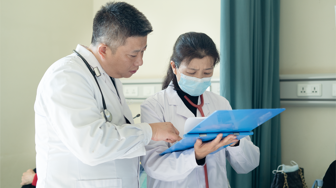 成都誉美医院内五科再添「新」力量,查房获患者好评!