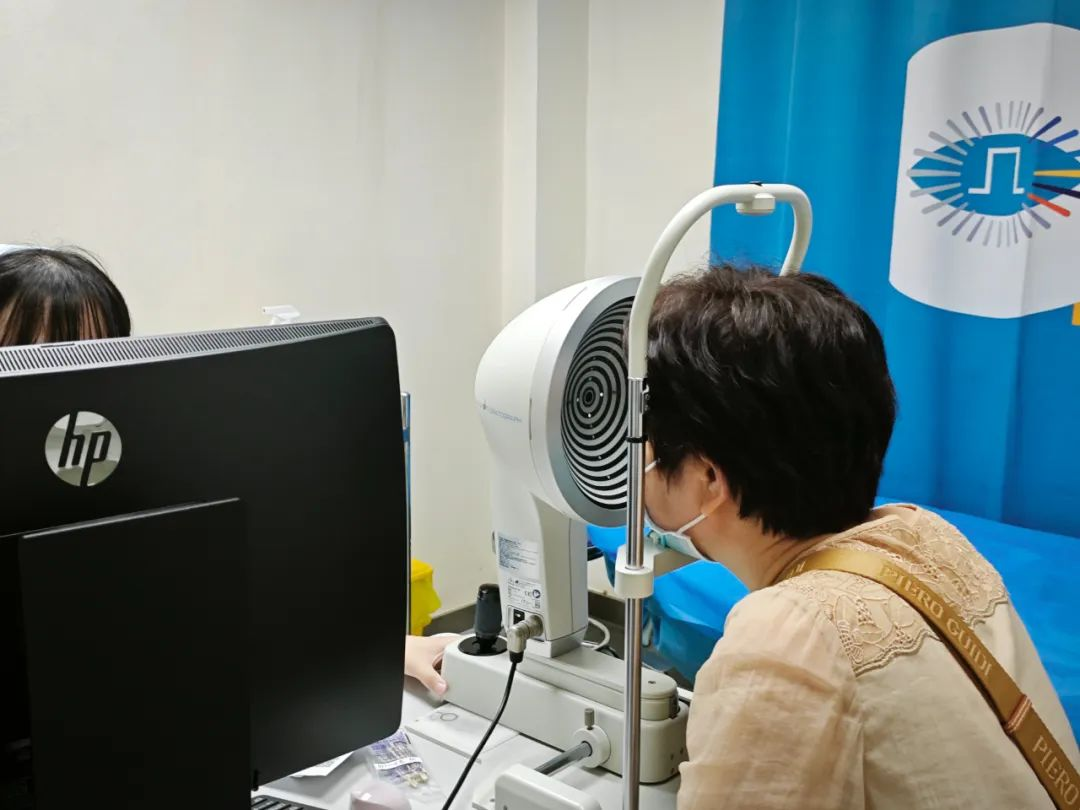 眼睛又干又痒还畏光流泪怎么办?武汉普瑞眼科程旭康做干眼科普