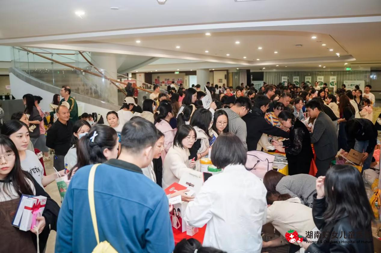 别让孕妈成为一座孤岛——2024 第三届「孕育的 100 种美」颁奖典礼圆满成功