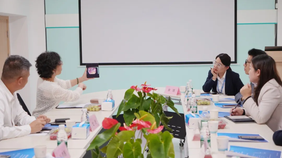 北京中医药大学深圳医院（龙岗）专家一行来江湾进行学术交流
